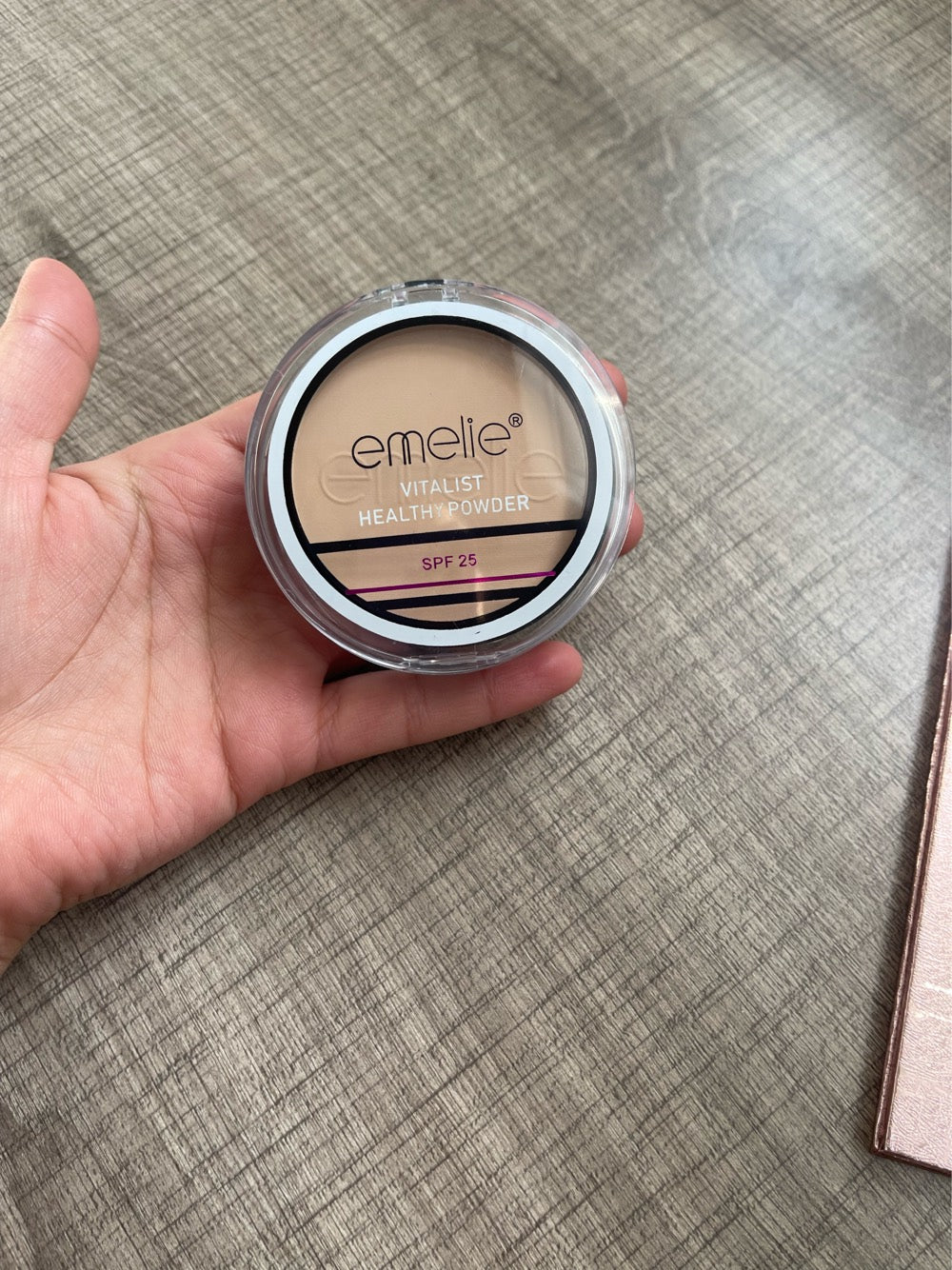 Emelie Vitalist Healthy Compact Powder Shade